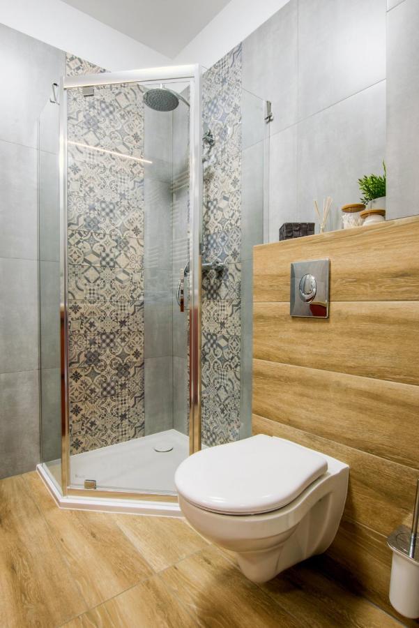 W&K Apartments - Ginger Suite - Faktura Vat, Parking Koszalin Bagian luar foto