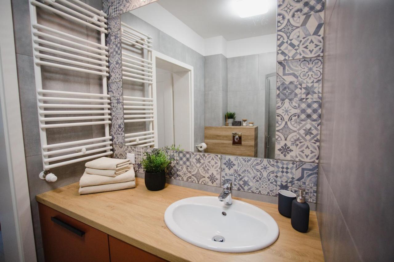 W&K Apartments - Ginger Suite - Faktura Vat, Parking Koszalin Bagian luar foto