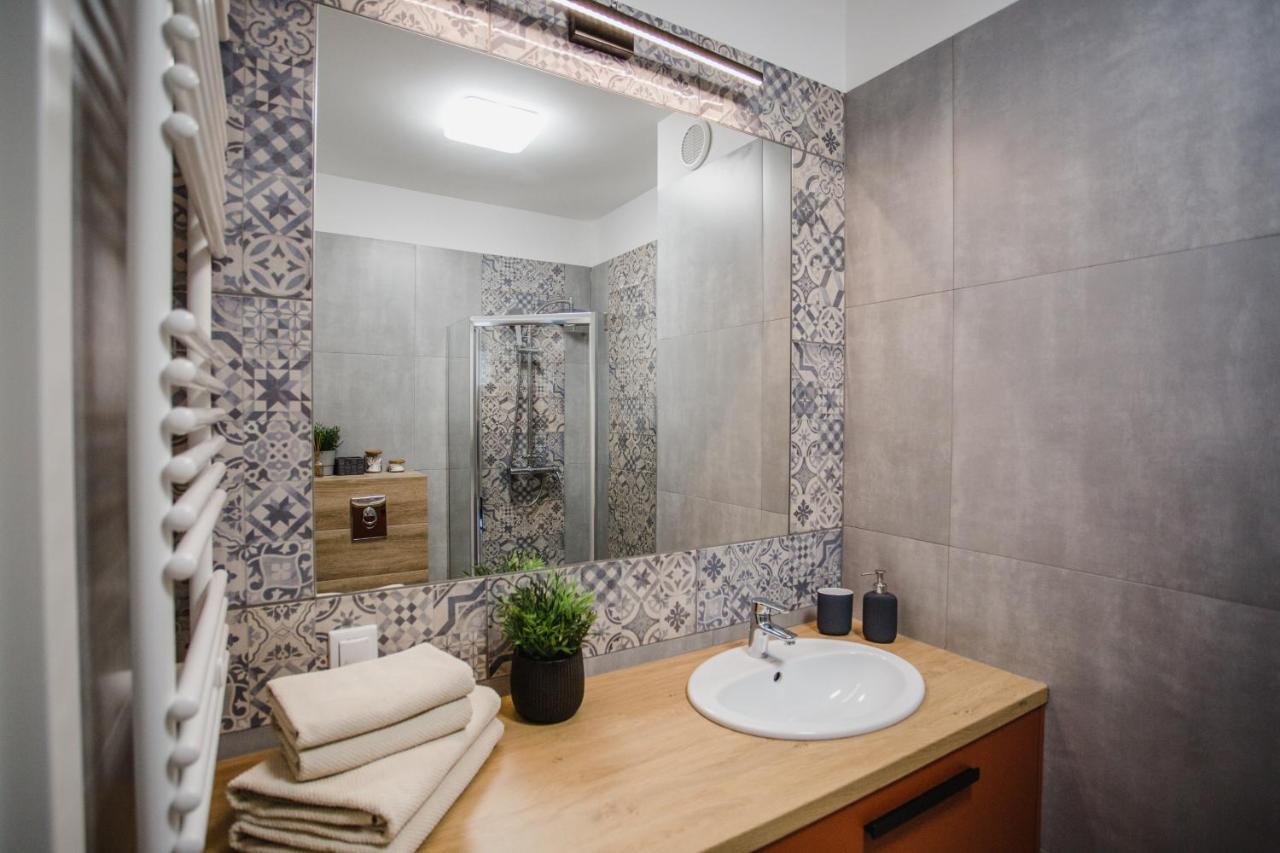 W&K Apartments - Ginger Suite - Faktura Vat, Parking Koszalin Bagian luar foto